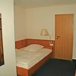 Rasthaus 3*