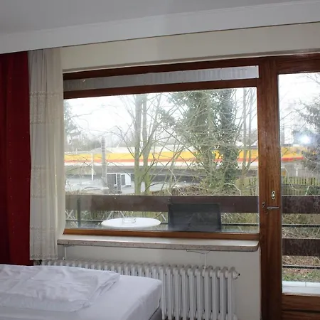 Land-gut-hotel Rasthaus 3*