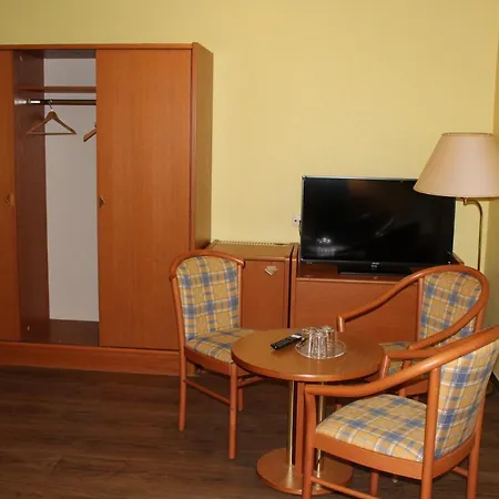 Land-gut-hotel Rasthaus 3*