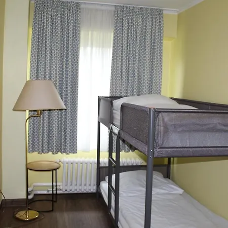 Land-gut-hotel Rasthaus 3*