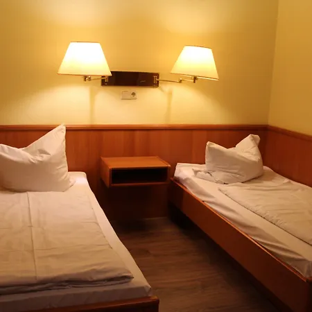Hotel Rasthaus 3*