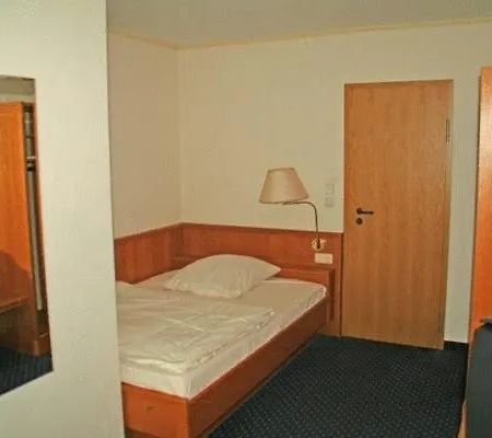 Land-gut-hotel Rasthaus 3*